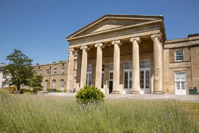 Mill Hill School