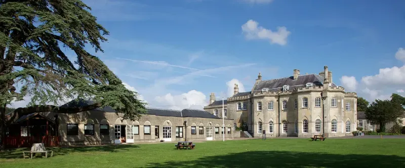 Stonar School